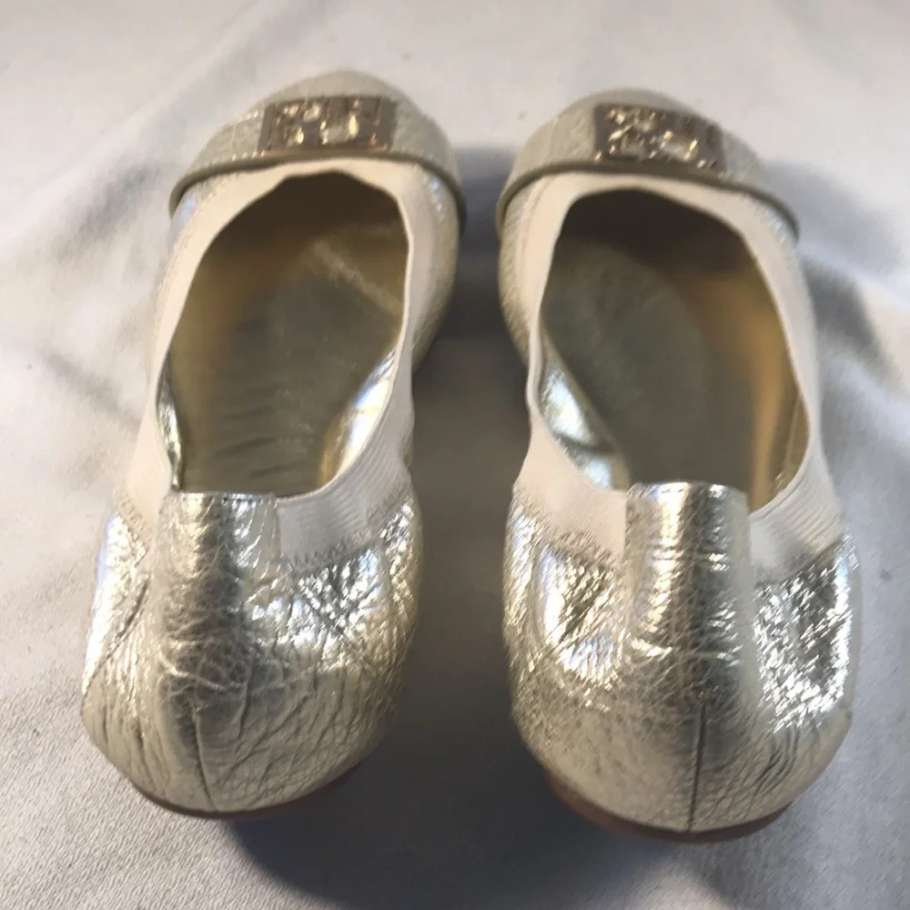 Coach Dora Cuba Textured Metallic Platinum Gold Logo Women's Ballet Pull On Flat